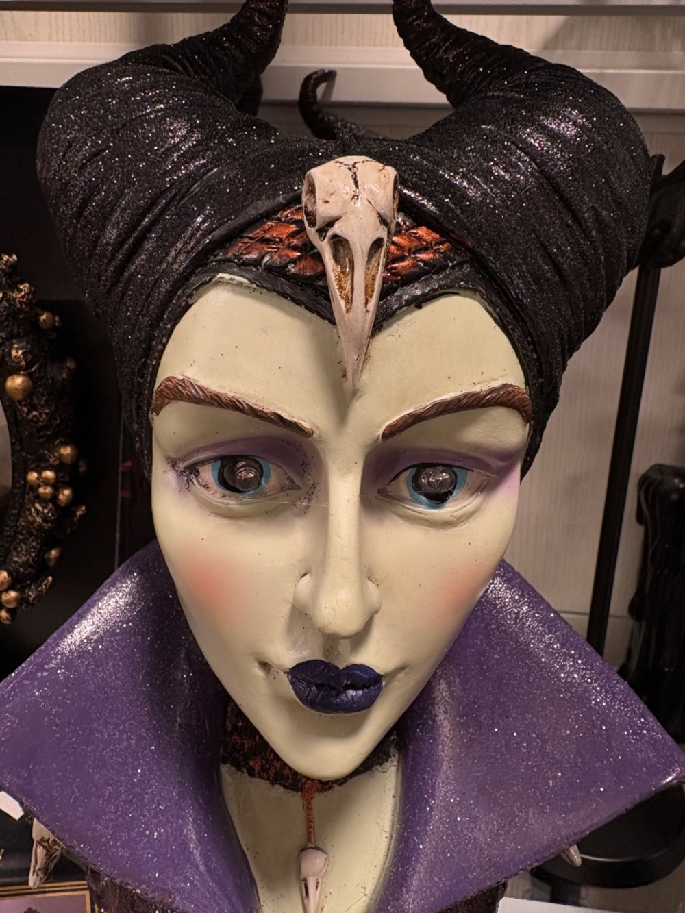Rare Maleficent Halloween Bust LED light up eyes - Picture 2 of 7